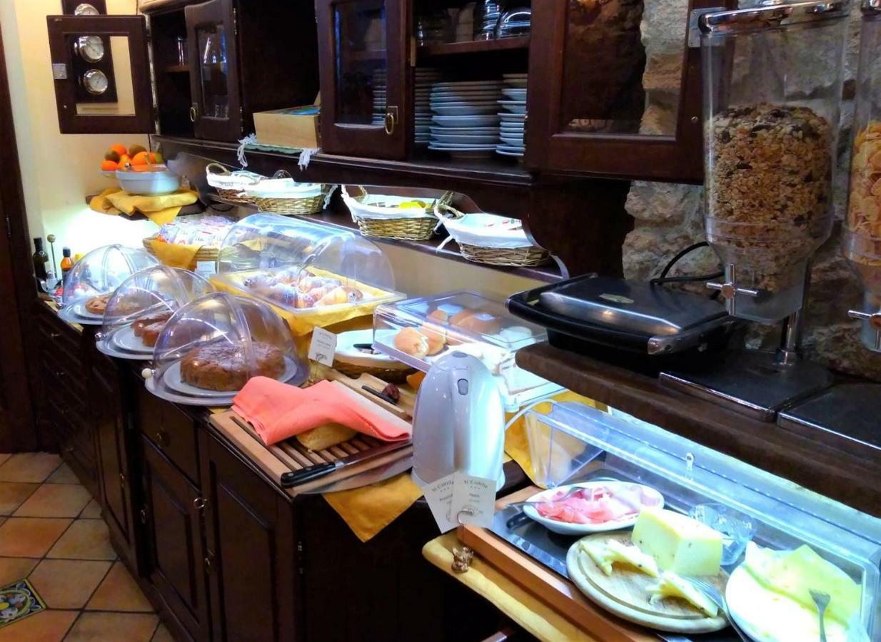 Il Castello Bed & Breakfast เปตราเลีย ซอตตานา ภายนอก รูปภาพ