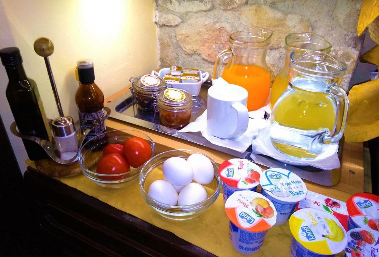 Il Castello Bed & Breakfast เปตราเลีย ซอตตานา ภายนอก รูปภาพ
