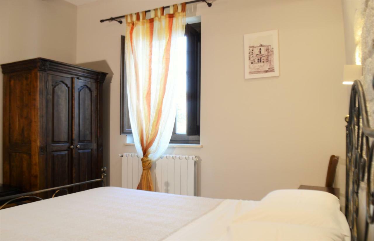 Il Castello Bed & Breakfast เปตราเลีย ซอตตานา ภายนอก รูปภาพ